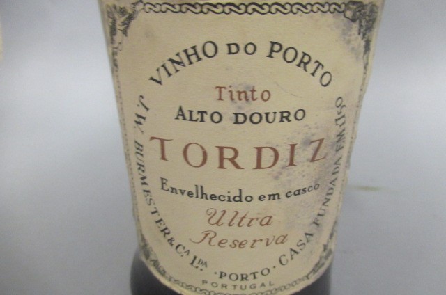 One bottle Tordiz Ultra Reserve port Image