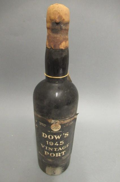 One bottle 1945 Dows vintage port Image