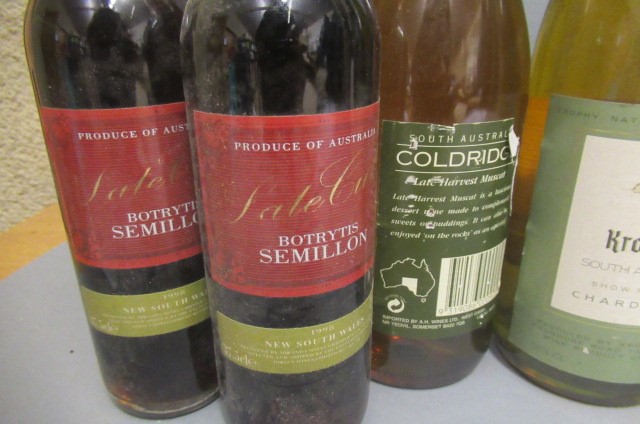 7 bottles & 3 half bottles of Australian wine Image
