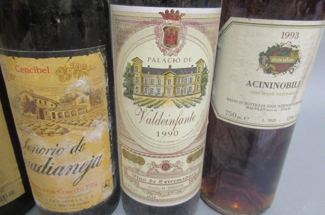 7 bottles of Spanish & Italian wine Image