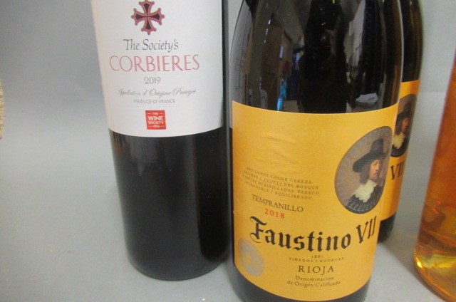 9 bottles of mixed European and New World wine Image