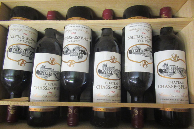 12 bottles 1986 Chateau Chasse-Spleen Image