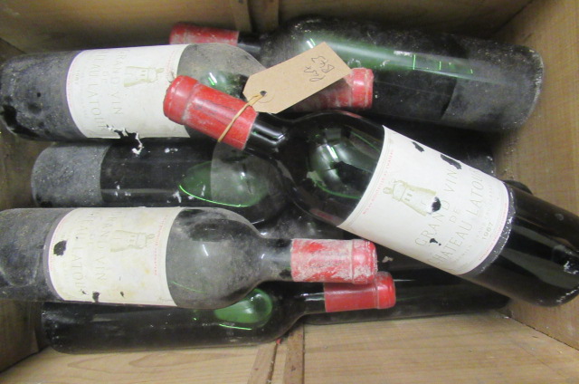 12 bottles Grand Vin De Chateau Latour Image