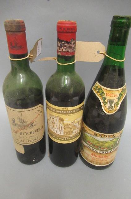 2 bottles vintage medoc Image