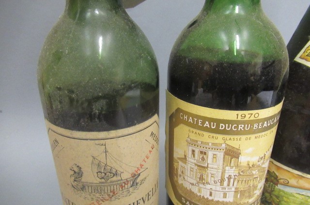2 bottles vintage medoc Image