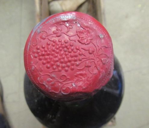 1 imperiale bottle Chateau Pontet Latour Image