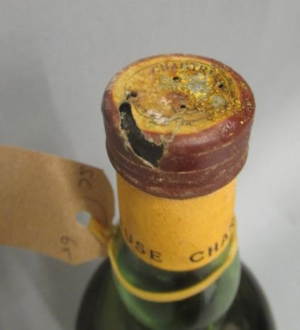 1 vintage bottle Green Chartreuse liqueur Image