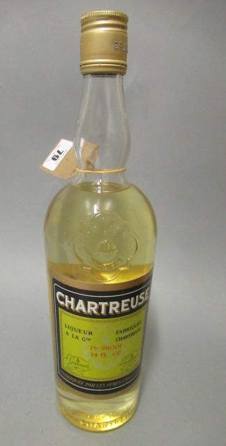 1 bottle Yellow Chartreuse Image