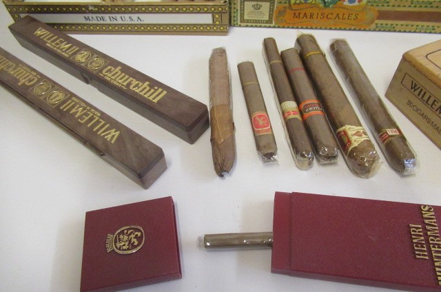A collection of cigars Image