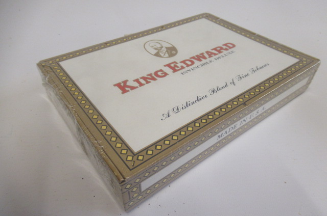 Box of 25 King Edward Invincible Deluxe cigars Image