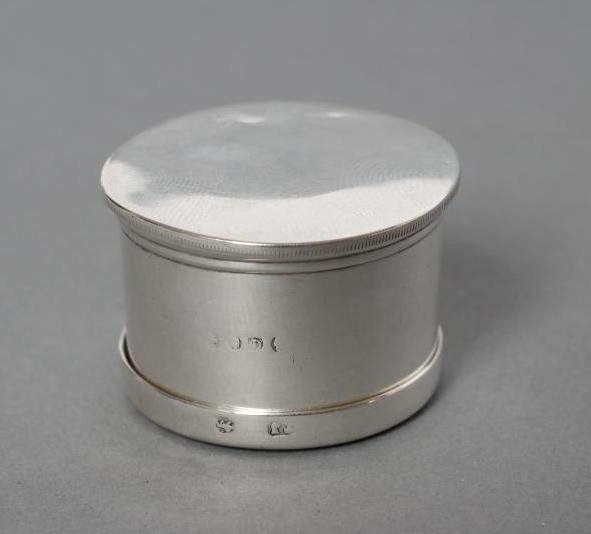 A VICTORIAN SILVER COLLAPSIBLE TOT Image