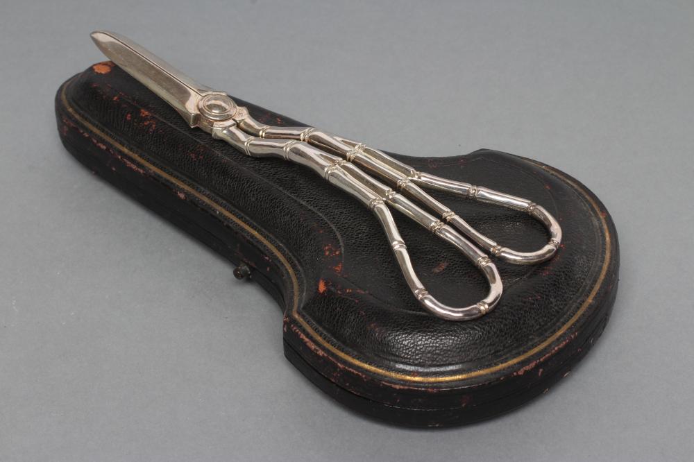 A PAIR OF LATE VICTORIAN SILVER GRAPE SCISSORS Image