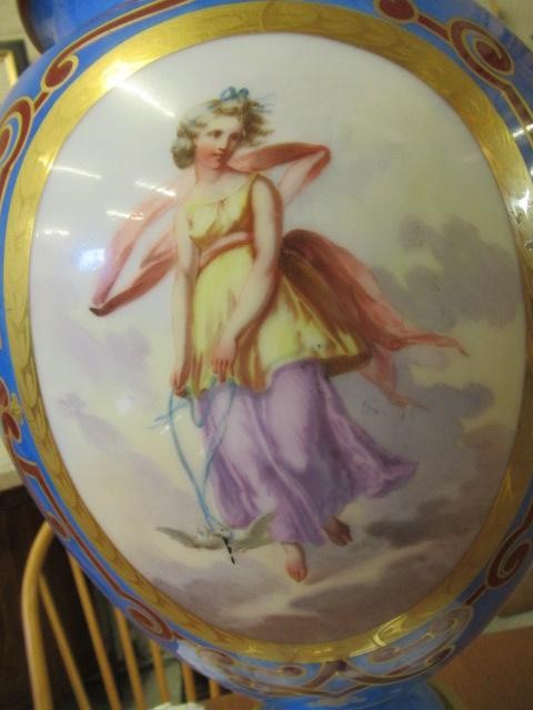 A LARGE PAIR OF PARIS PORCELAIN VASES Image