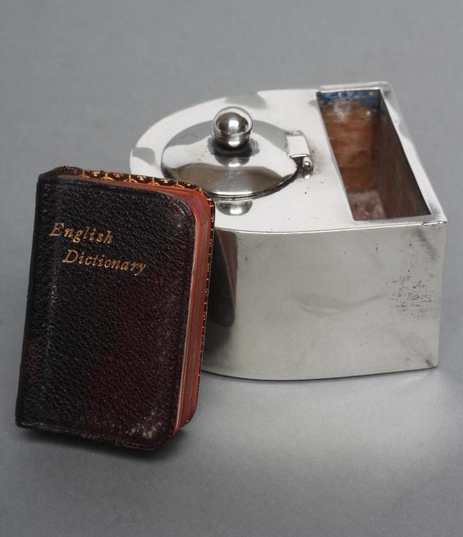 AN EDWARDIAN SILVER INKWELL Image