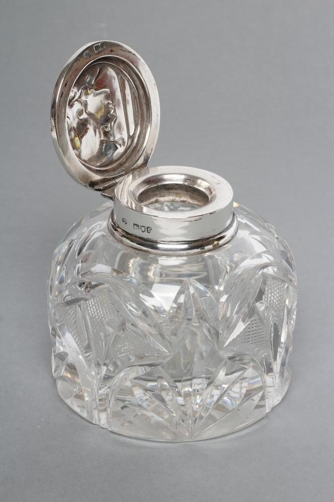 A LATE VICTORIAN CLEAR GLASS & SILVER INKWELL Image