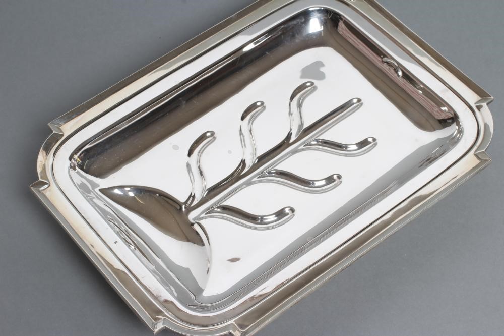 A PAIR OF SILVER ENTREE DISHES Image