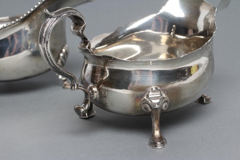 A BRITANNIA STANDARD SILVER SAUCEBOAT Image