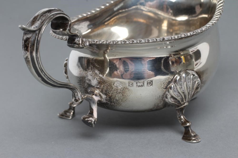 A BRITANNIA STANDARD SILVER SAUCEBOAT Image