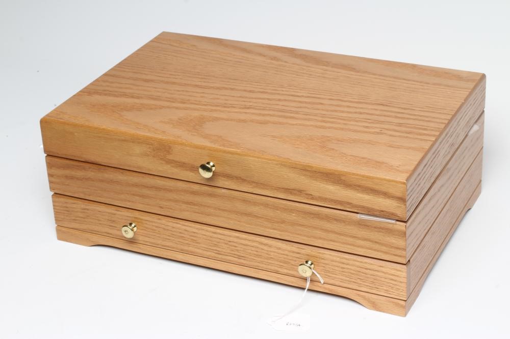 A SILVER TABLE SERVICE FOR EIGHT PLACE SETTINGS Image