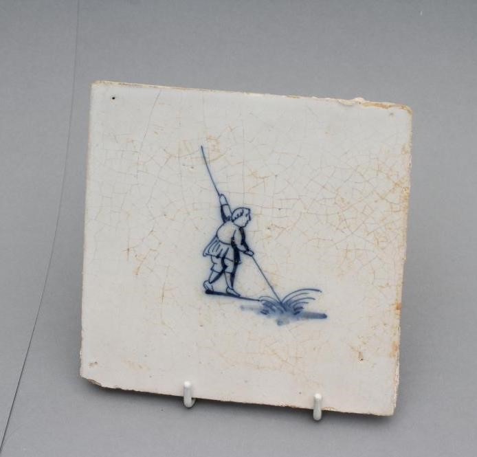A COLLECTION OF FOURTEEN DUTCH DELFT TILES Image