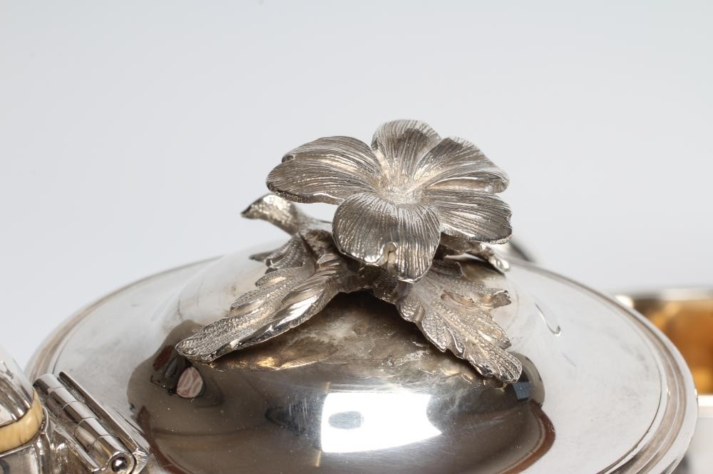 AN EARLY VICTORIAN SILVER FOUR PIECE TEA SERVICE Image