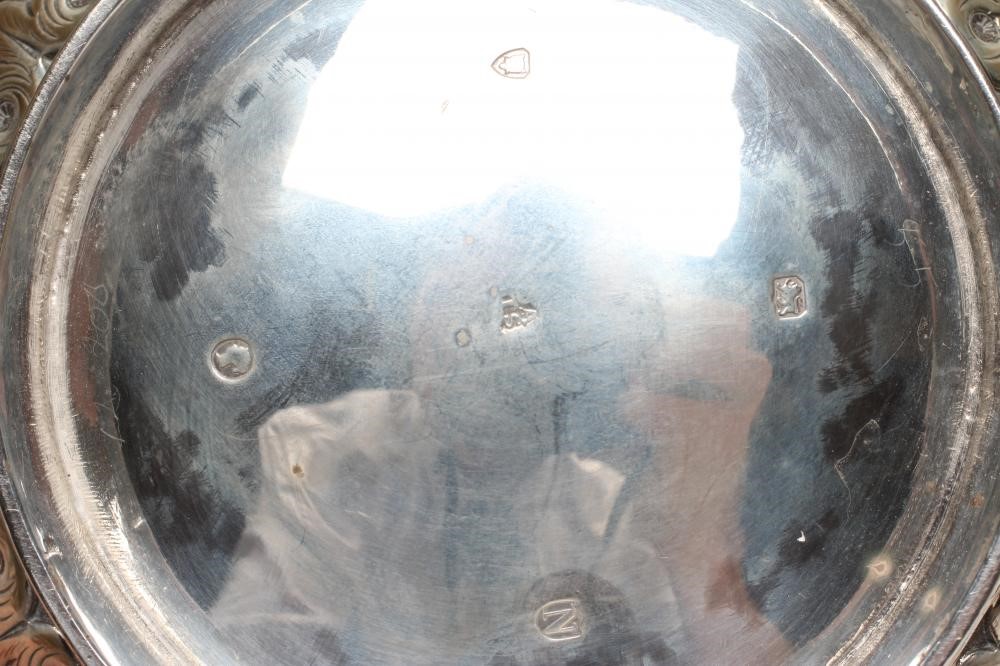 A VICTORIAN SILVER THREE PIECE TEA SERVICE Image