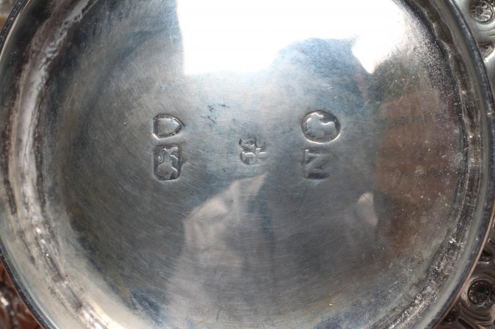 A VICTORIAN SILVER THREE PIECE TEA SERVICE Image