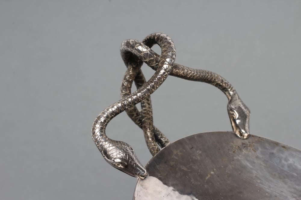 AN EDWARDIAN SILVER PEDESTAL DISH Image