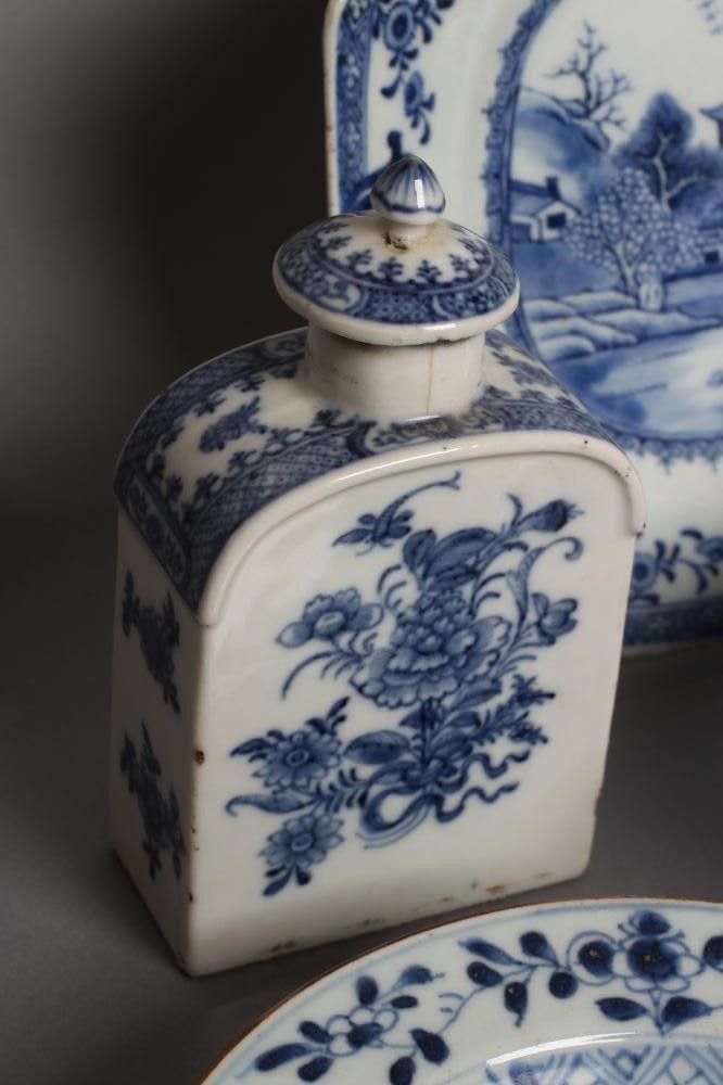 A COLLECTION OF CHINESE PORCELAIN Image