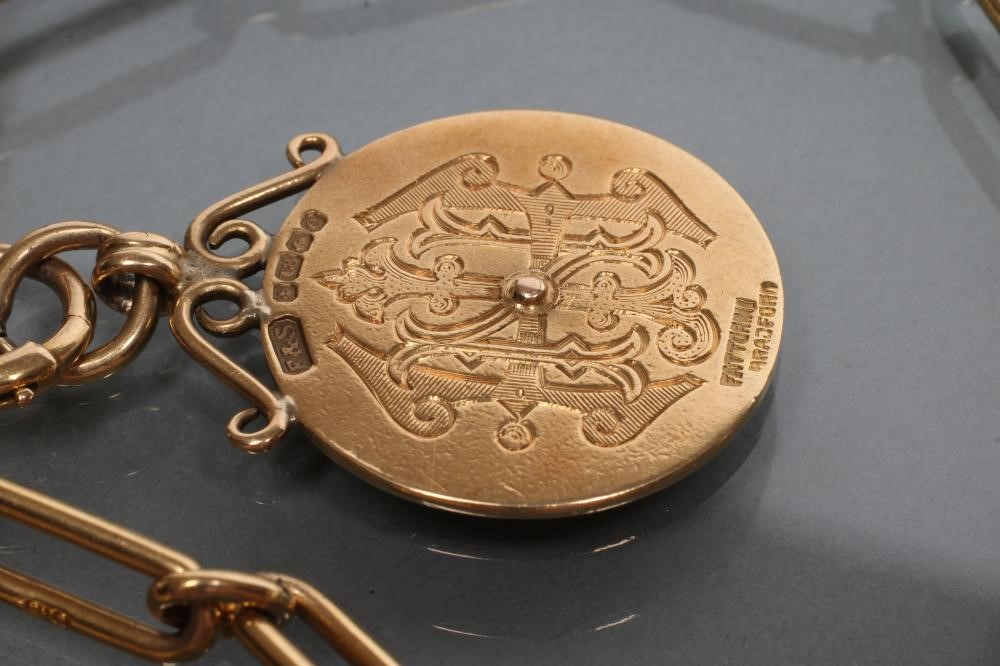 AN EDWARDIAN 18CT GOLD SNAFFLE LINK WATCH CHAIN Image