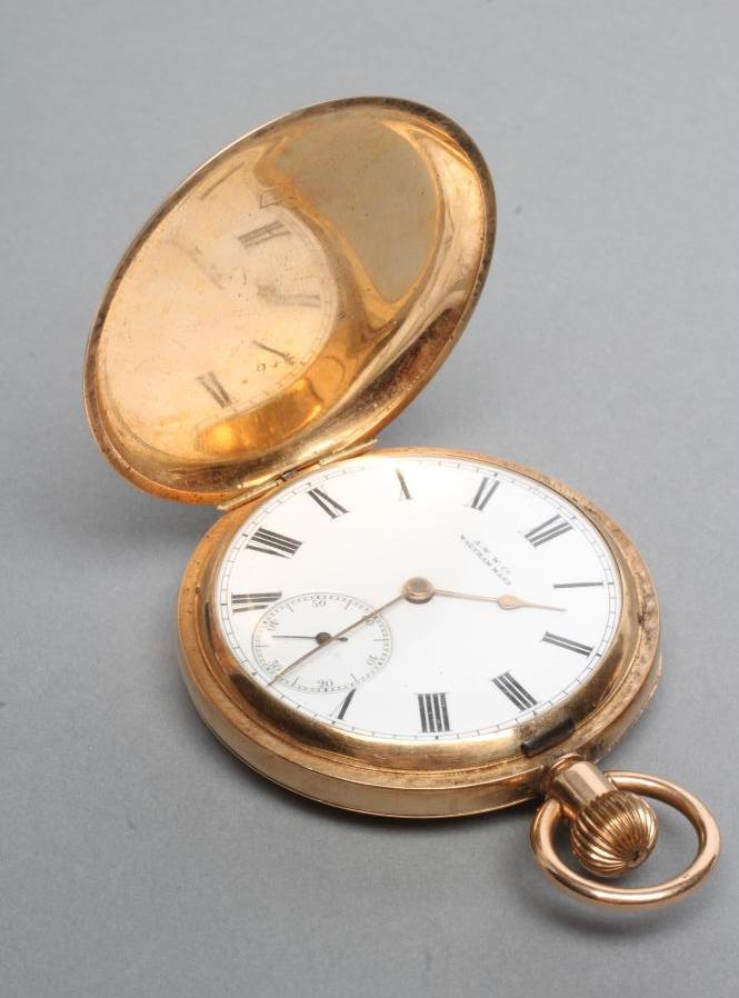A WALTHAM TOP WIND HUNTER POCKET WATCH Image