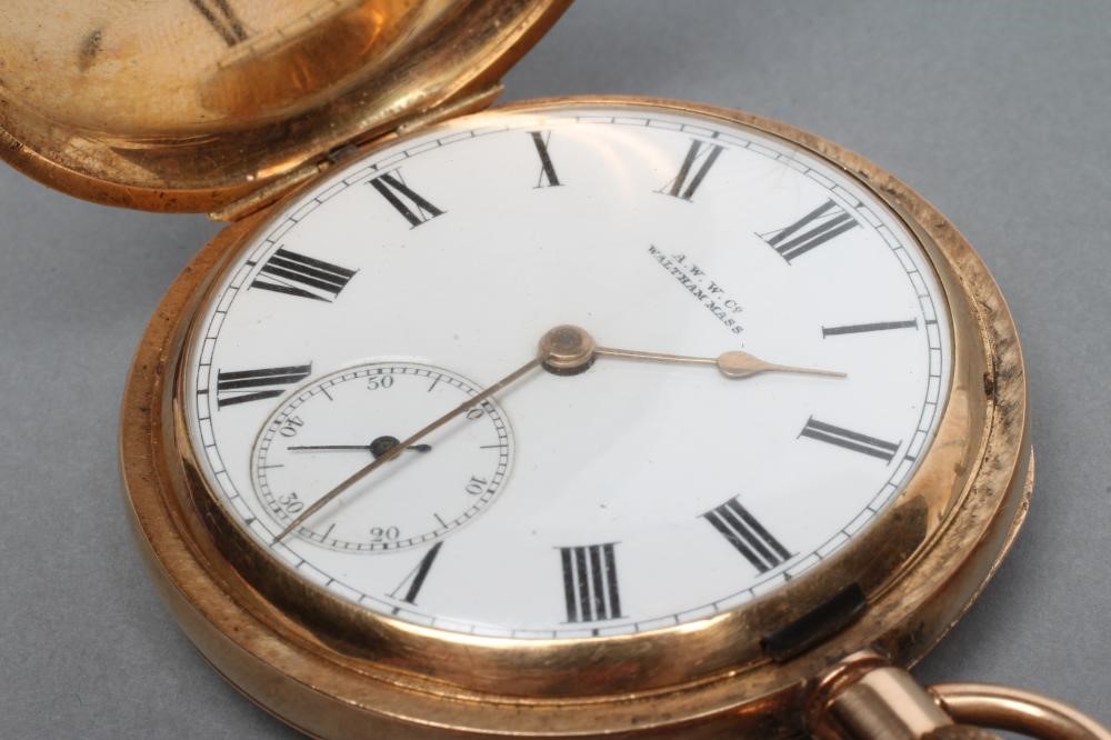 A WALTHAM TOP WIND HUNTER POCKET WATCH Image