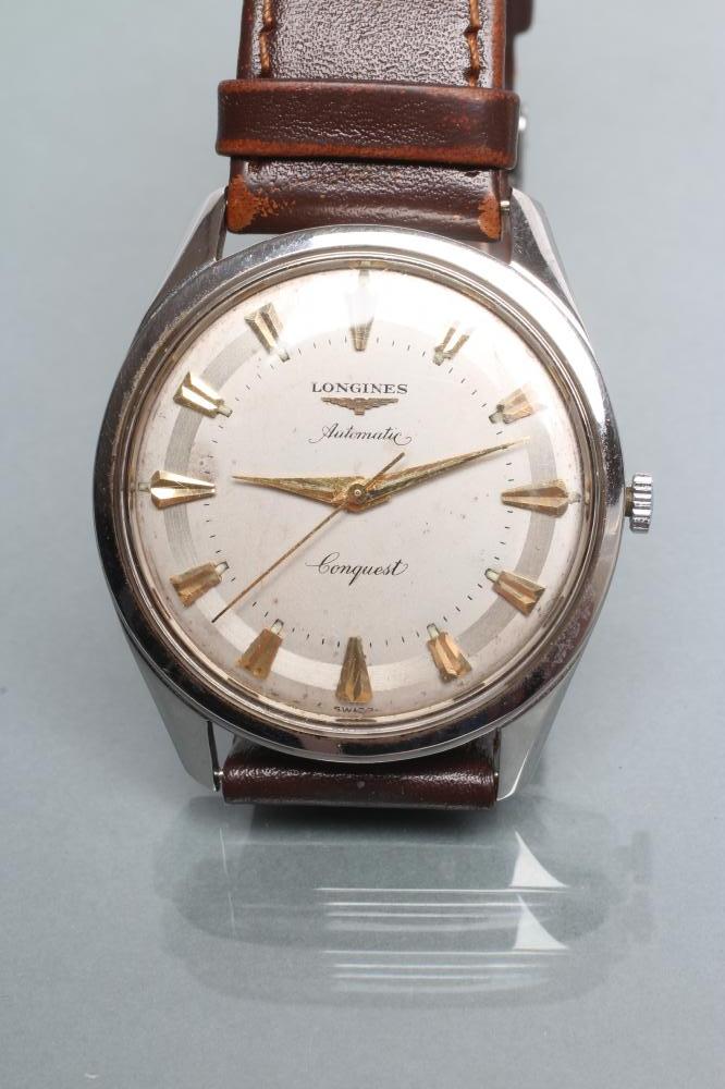 A GENTLEMAN'S LONGINES AUTOMATIC CONQUEST WRISTWATCH Image