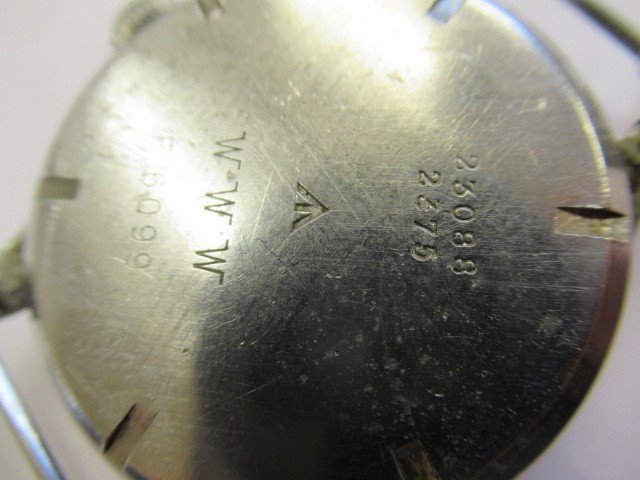 A LONGINES MILITARY ISSUE "DIRTY DOZEN" WRISTWATCH Image