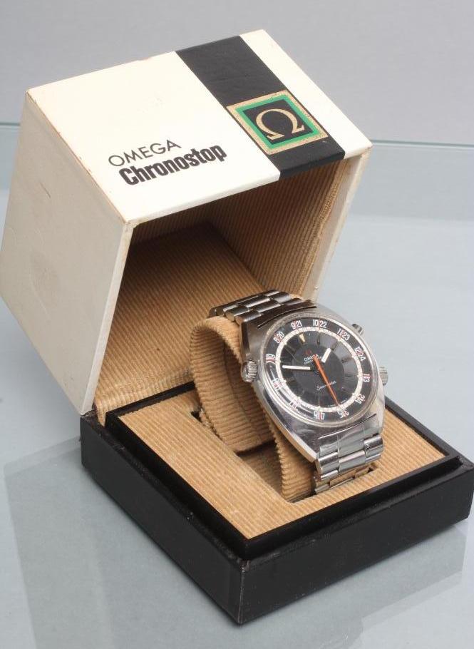 A GENTLEMAN'S OMEGA SEAMASTER CHRONOSTOP WRISTWATCH Image