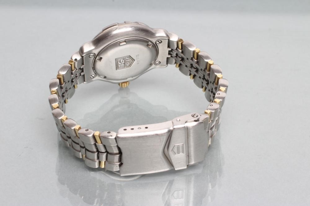 A LADY'S TAG HEUER WRISTWATCH Image