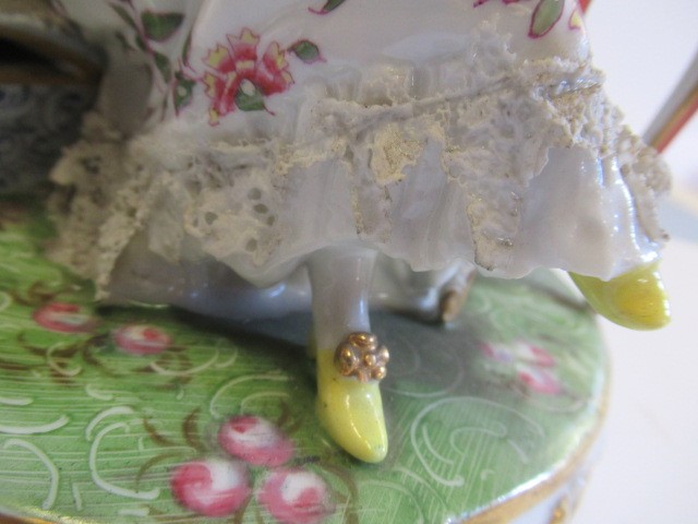 A PAIR OF SAMSON PORCELAIN FIGURE GROUPS Image