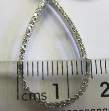 A DIAMOND PENDANT Image