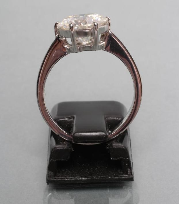 A MOISSANITE SOLITAIRE RING Image