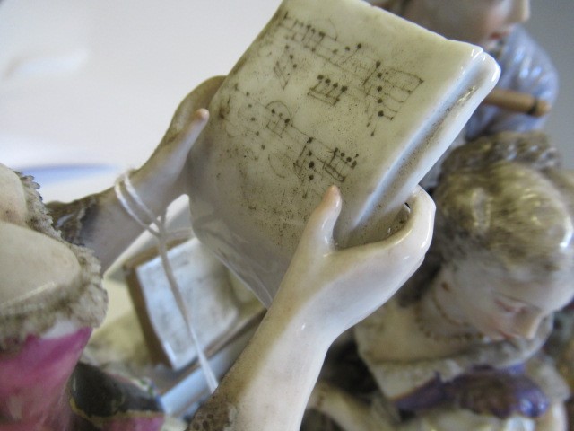 A SAMSON PORCELAIN FIGURE GROUP Image