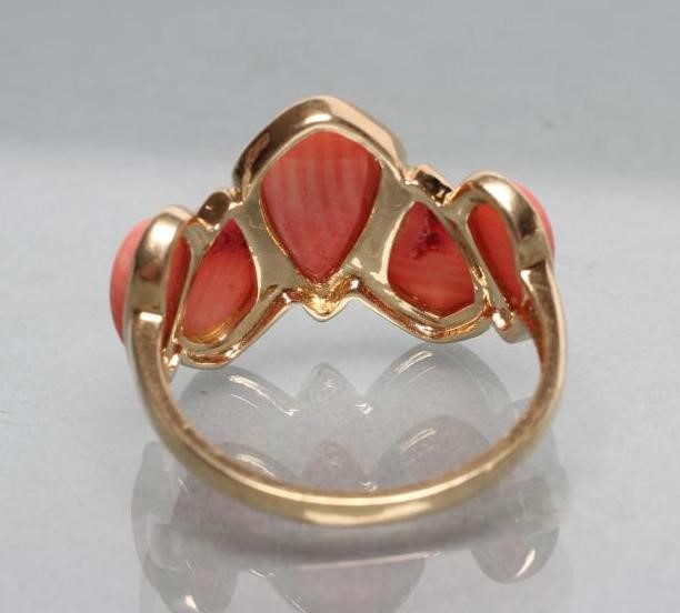 A CORAL DRESS RING Image