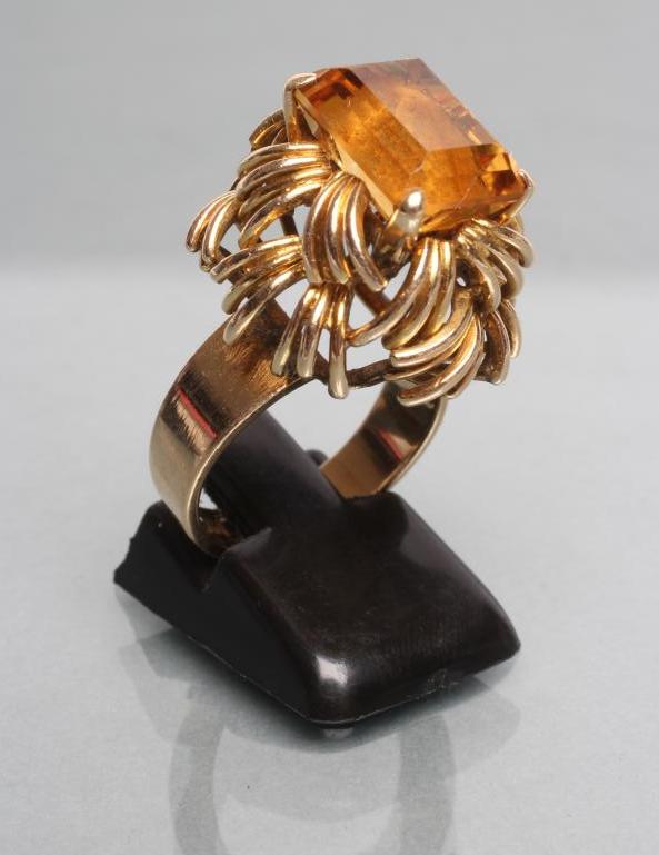 A COCKTAIL RING Image