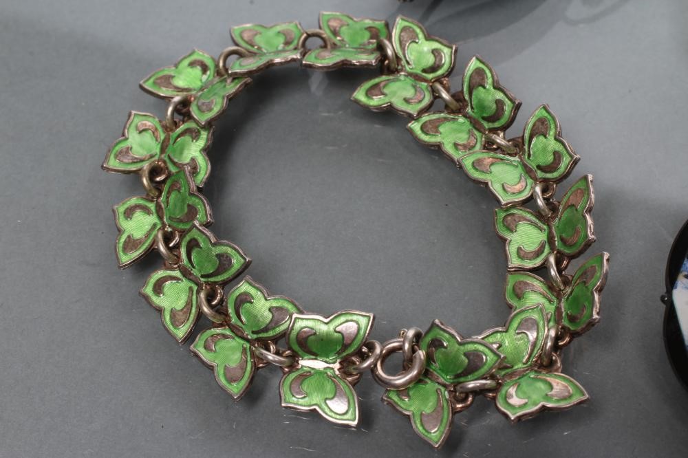 A COLLECTION OF NORWEGIAN SILVER AND ENAMELLED JEWELLERY Image