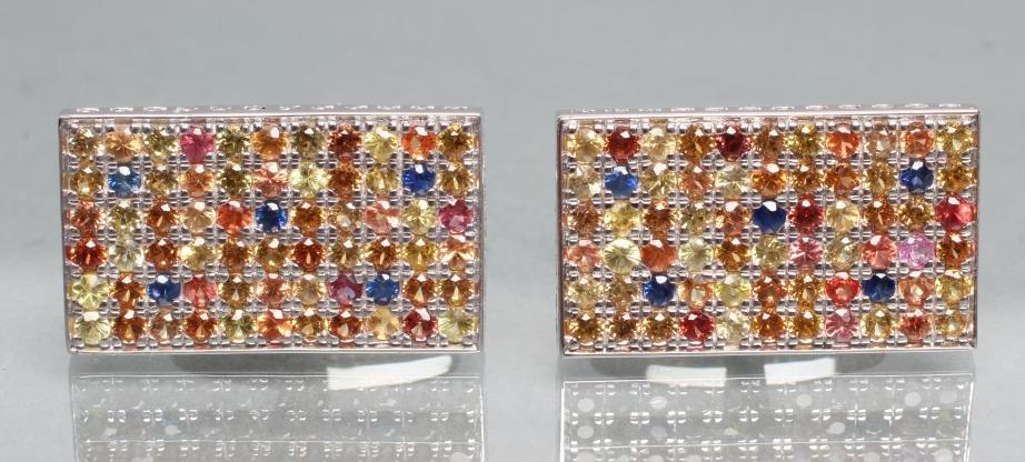 A PAIR OF SAPPHIRE CUFFLINKS Image