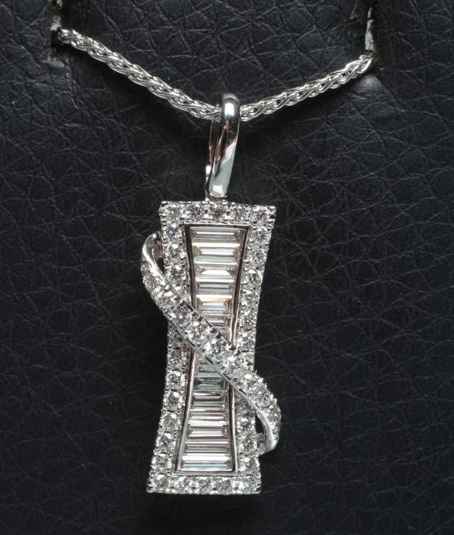 A DIAMOND PENDANT Image