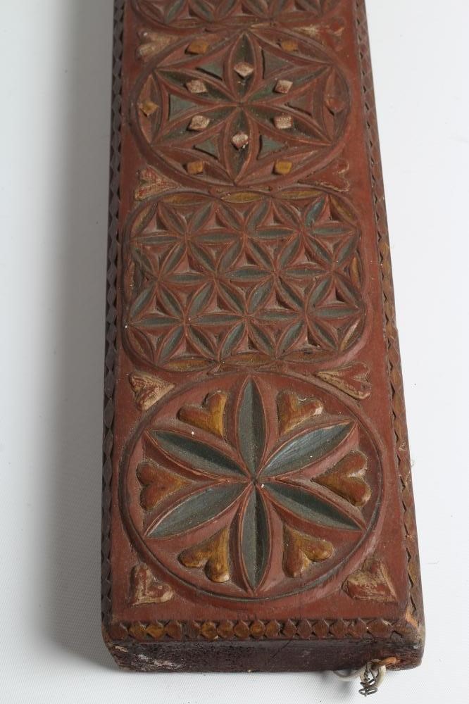 A NORWEGIAN PAINTED PINE MANGLE BOARD Image