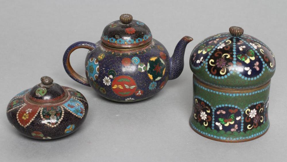 A CHINESE CLOISONNE ENAMEL MINIATURE TEAPOT AND COVER of squat globular form enamelled in colours Image