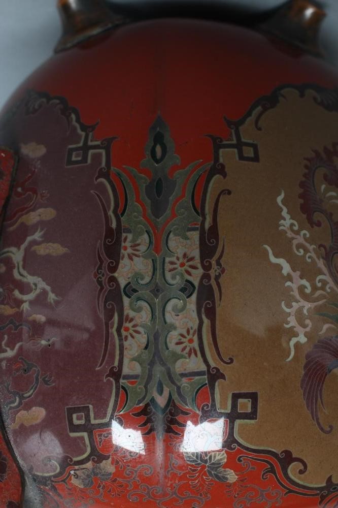 A JAPANESE CLOISONNE ENAMEL VASE AND COVER of lobed oval section Image