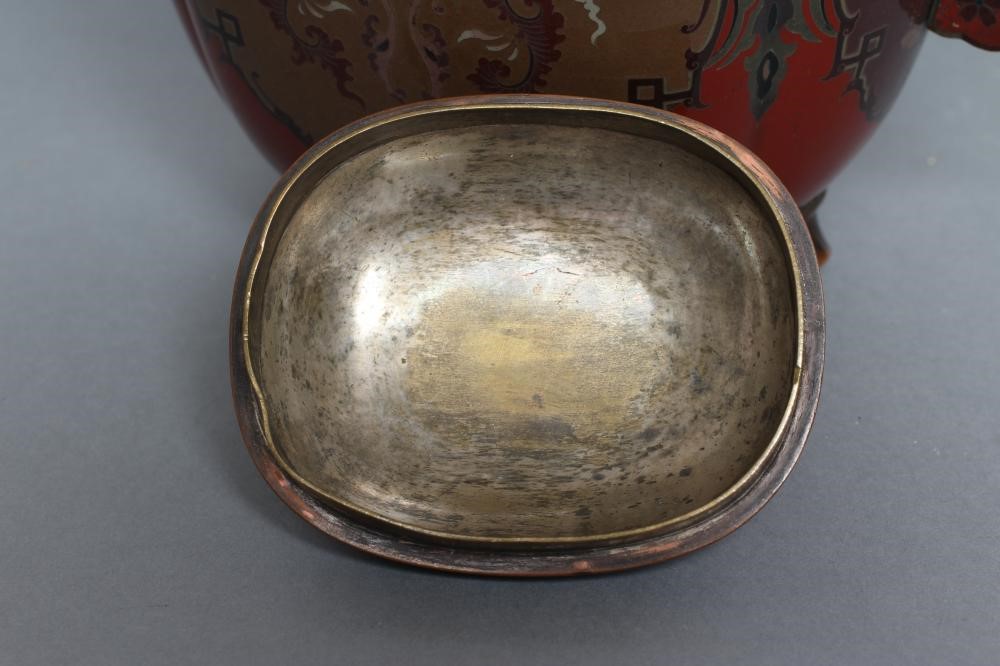 A JAPANESE CLOISONNE ENAMEL VASE AND COVER of lobed oval section Image