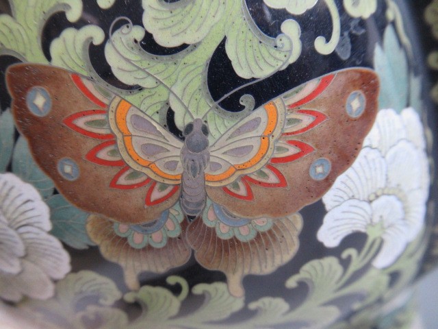 A JAPANESE CLOISONNE ENAMEL TRIPOD CENSOR AND COVER of two handled lobed ovoid form with arcade Image